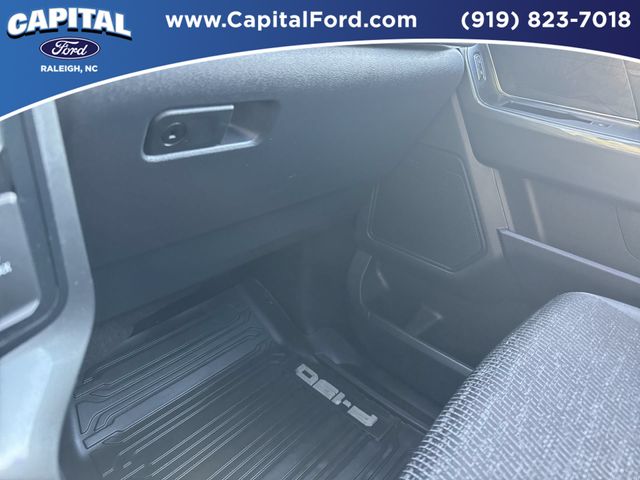 Used 2023 Silver Ford XLT image 28