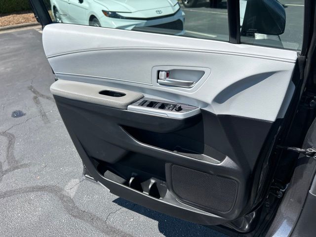 Used 2025 Toyota Sienna Van