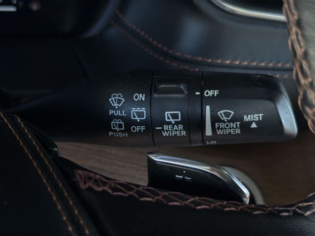 Used 2022 Black Jeep Summit image 29