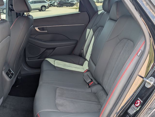 Used 2021 Black Hyundai SEL Plus image 23