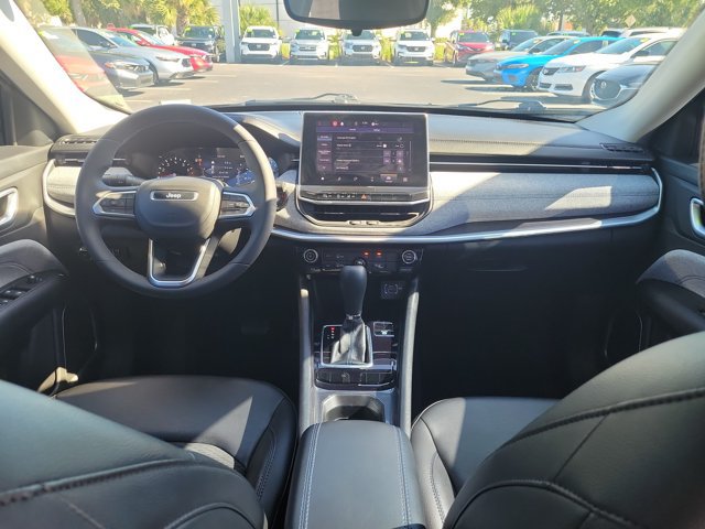 Used 2022 Black Jeep Latitude image 2