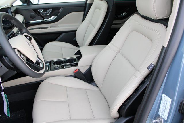 New 2026 Blue Lincoln Grand Touring image 17