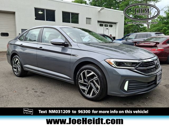 Platinum Gray Metallic 2022 Volkswagen Jetta 1.5T SEL FWD Sedan Front-Wheel Drive 8-Speed Automatic