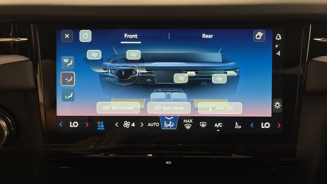 Used 2025 Infinite Black Metallic Clearcoat Lincoln Reserve image 18