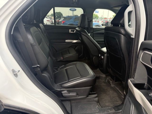 2020 Oxford White Ford Explorer XLT 4X4 SUV