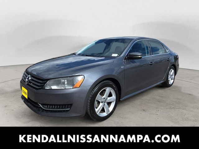Reflex Silver Metallic 2014 Volkswagen Passat 1.8T Wolfsburg Edition Sedan Front-Wheel Drive 6-Speed Automatic