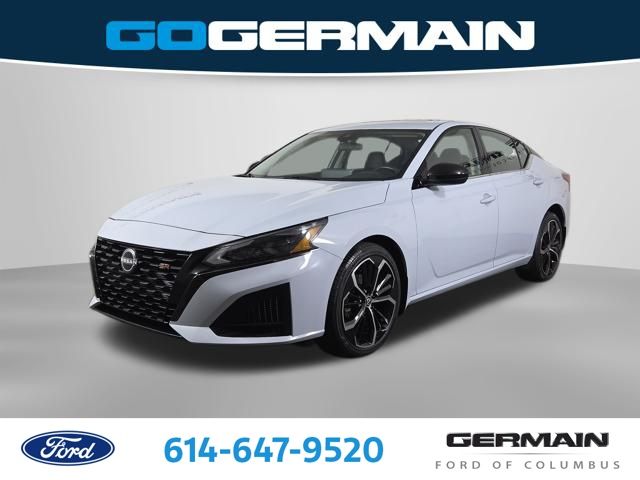 Gray Sky Pearl 2023 Nissan Altima Sedan All-Wheel Drive Continuously Variable Transmission