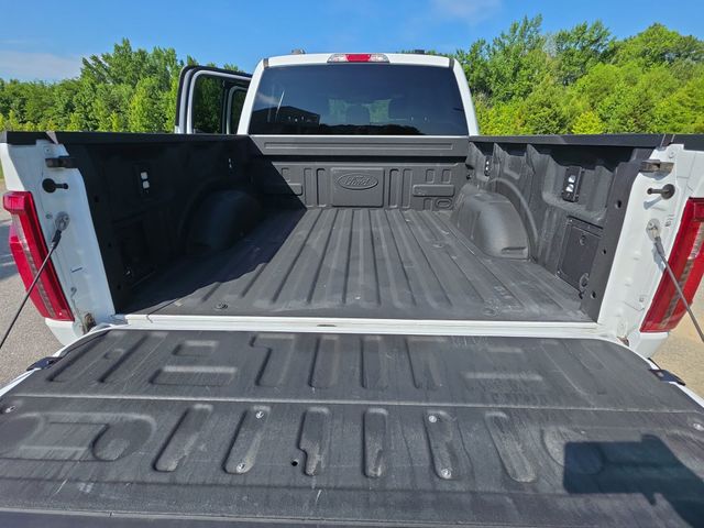 Used 2025 Oxford White Ford XLT image 13