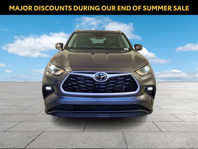 Used 2023 Toyota Highlander SUV