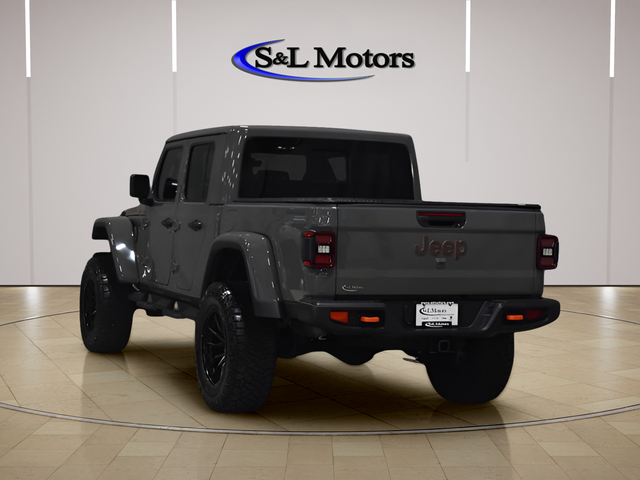 View vehicle photo 7