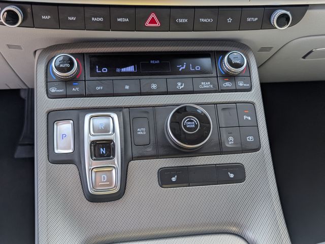 2024 Hyundai Palisade SEL Black at Monument Chevrolet