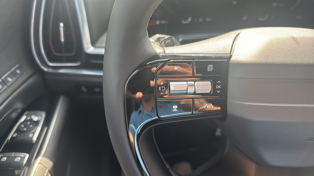 New 2026 White Kia X-Line SX Prestige image 35