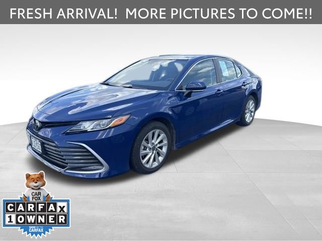 Reservoir Blue 2024 Toyota Camry Sedan Front-Wheel Drive 8-Speed Automatic