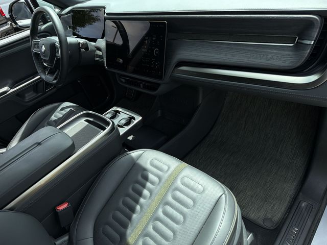 Used 2024  Rivian Adventure image 32