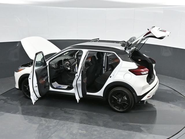 2024 Nissan Kicks SR 48