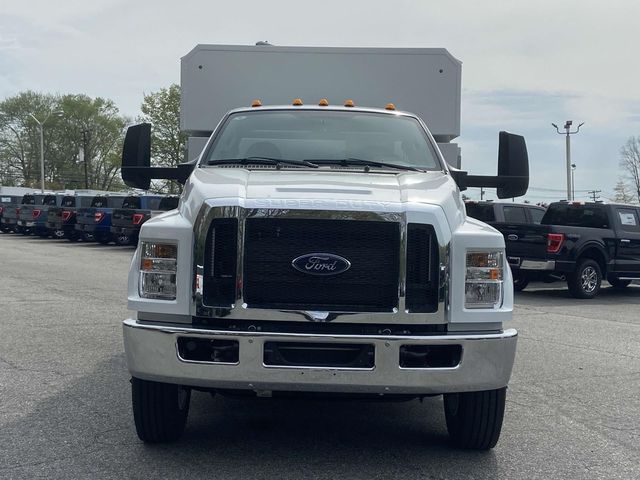 2025 Ford F-650SD Base 12