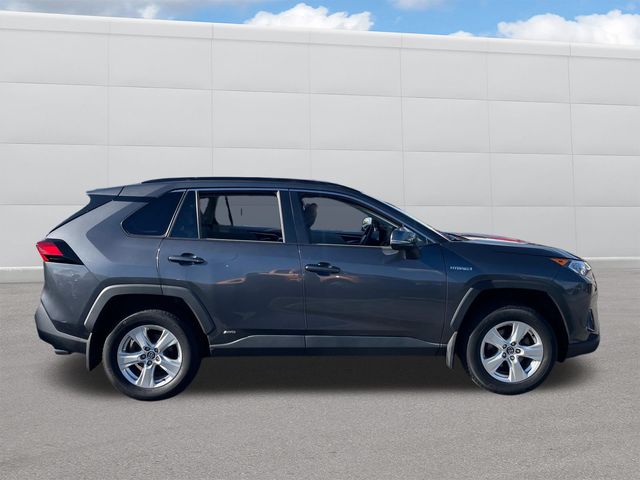 2021 Toyota RAV4 Hybrid XLE 10