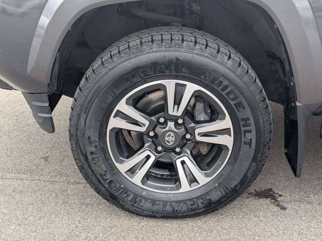 2018 Toyota Tacoma - Image 31