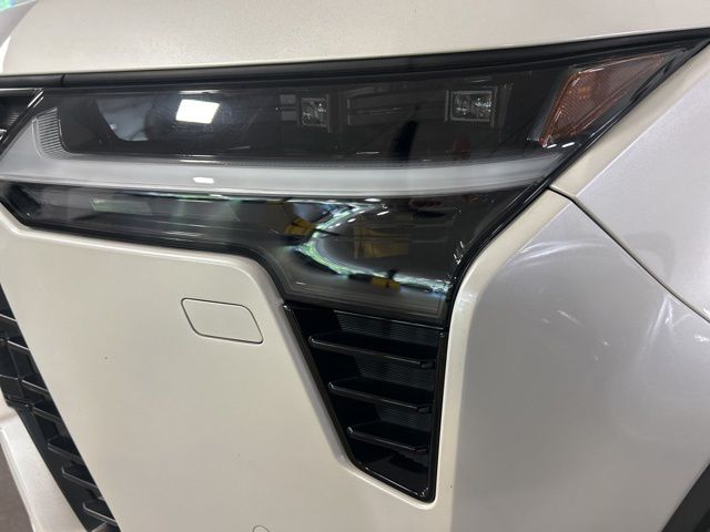 Used 2024 White Lexus 550 Overtrail+ image 29
