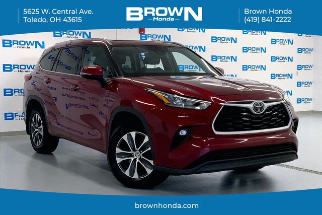 Red (Ruby Flare Pearl) 2020 Toyota Highlander XLE AWD SUV / Crossover All-Wheel Drive 8-Speed Automatic