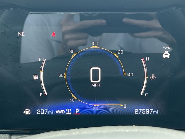Used 2025 White Chevrolet LT image 26