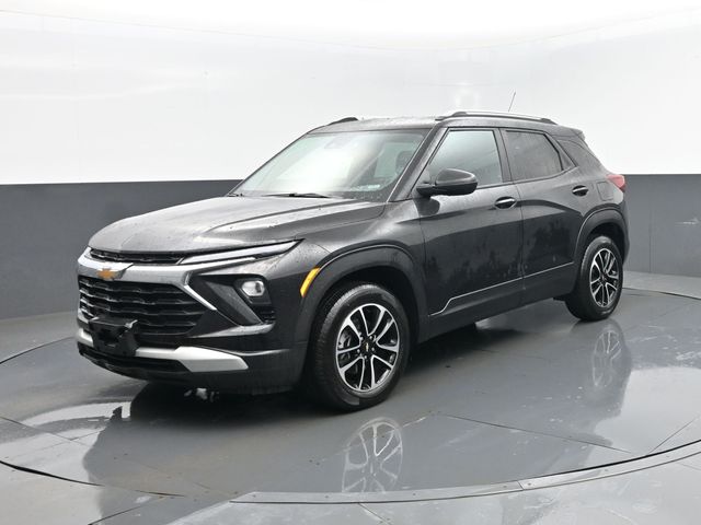 Mosaic Black Metallic 2025 Chevrolet Trailblazer SUV / Crossover Four-Wheel Drive 9-Speed Automatic