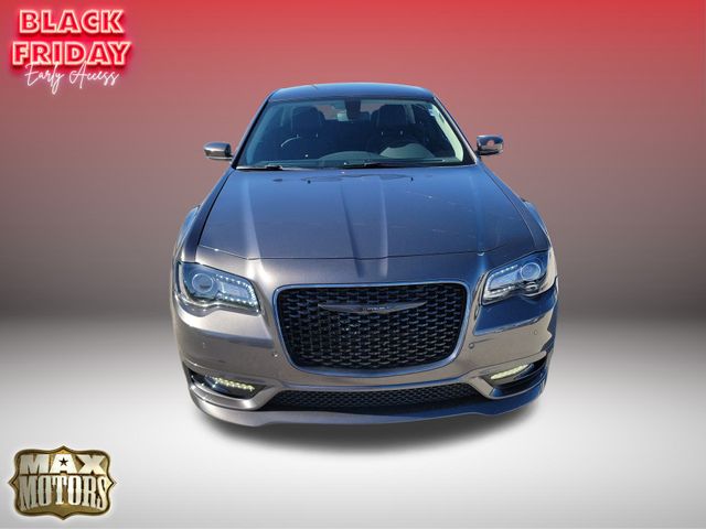 2023 Chrysler 300 Touring 2