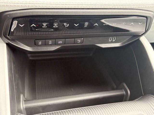 new 2026 Jeep Cherokee car, priced at $38,598