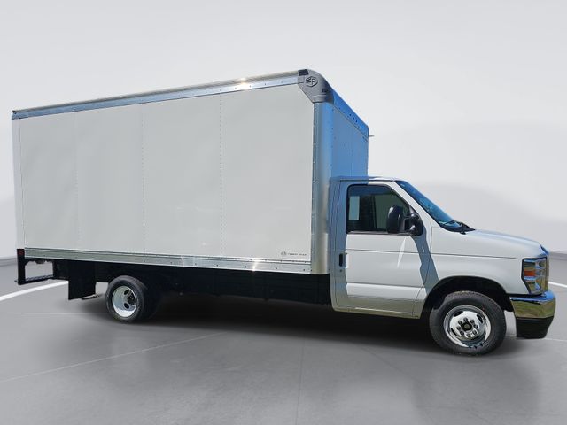 New 2027 White Ford 16' BOX image 5