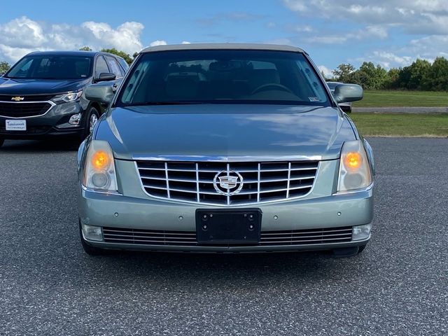 2006 Cadillac DTS Base 7