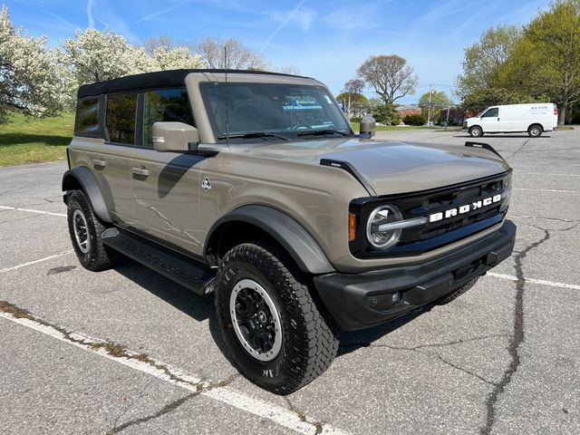 2025 Ford Bronco Outer Banks 4x4's photo