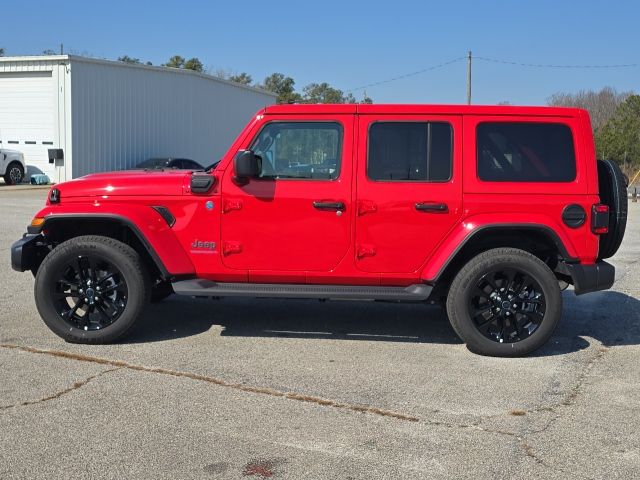 2025 Jeep Wrangler Sahara 4xe:B02116