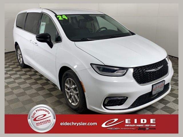  2024 Chrysler Pacifica Touring L FWD   