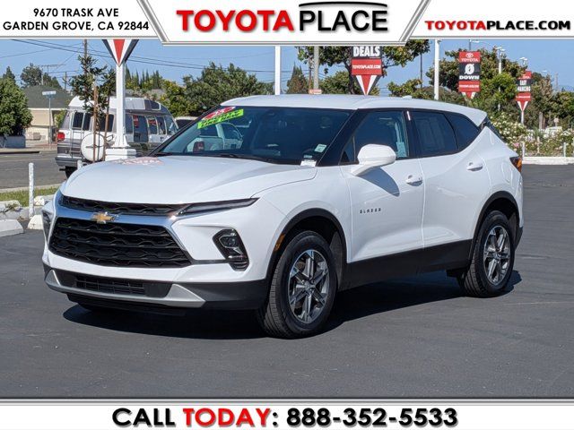 2025 Chevrolet Blazer 2.0T 2LT FWD's photo