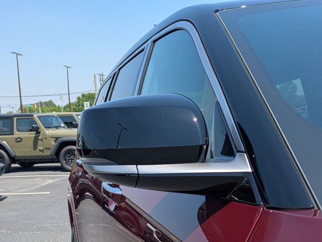 2025 Jeep Grand Cherokee L Summit Reserve 4x4