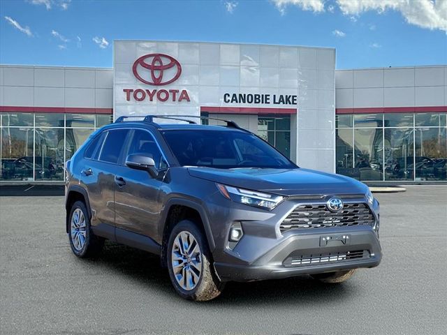 2025 Toyota RAV4 XLE Premium's photo