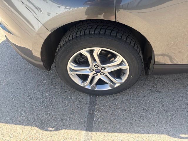 2016 Gray Ford Edge Titanium AWD SUV