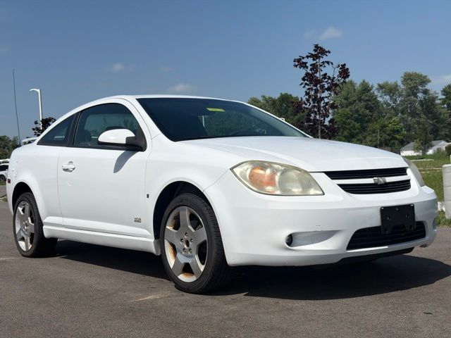 Summit White 2007 Chevrolet Cobalt Coupe Front-Wheel Drive 4-Speed Automatic Overdrive