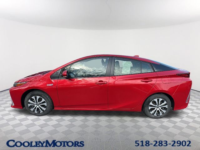 Supersonic Red 2022 Toyota Prius Prime LE FWD Hatchback Front-Wheel Drive Continuously Variable Transmission
