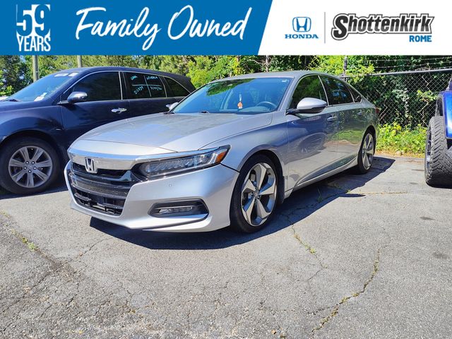 2018 Honda Accord 2.0T Touring Auto's photo