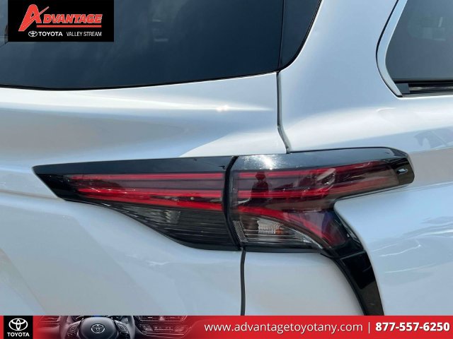 Used 2022 Toyota Sienna Van