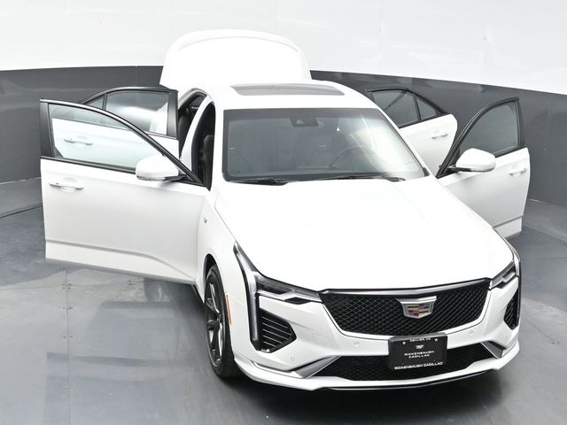 2025 Cadillac CT4 Sport photo