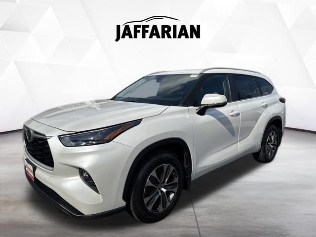 Used 2024 Toyota Highlander SUV