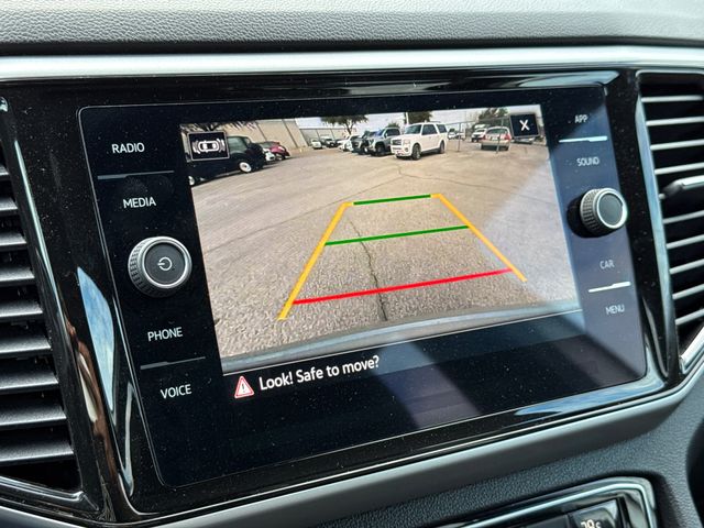 Used 2023 Silver Volkswagen 2.0T SE w/Technology image 24