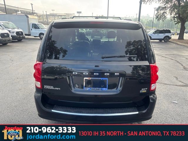 Used Car 2017 Dodge Grand Caravan  Sxt For Sale Under $10,000 In San Antonio, Texas