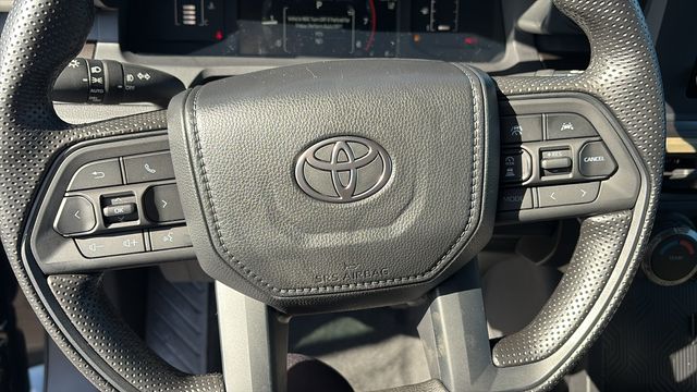 2025 Toyota Tacoma SR5 - Photo 18