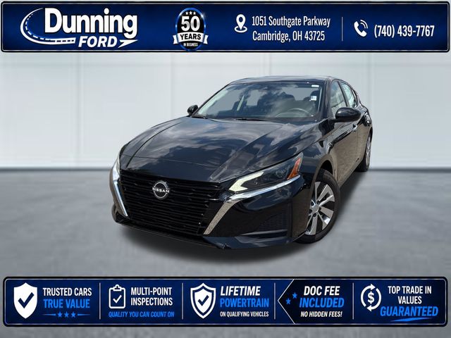 Super Black Clearcoat 2023 Nissan Altima Sedan Front-Wheel Drive Continuously Variable Transmission