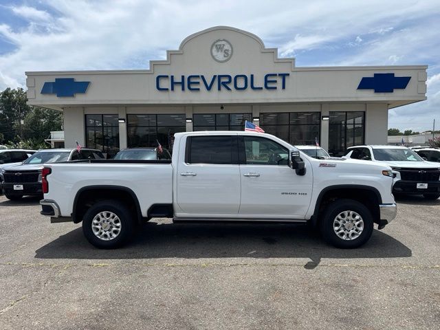 2024 Chevrolet Silverado 2500HD LTZ Crew Cab 4WD