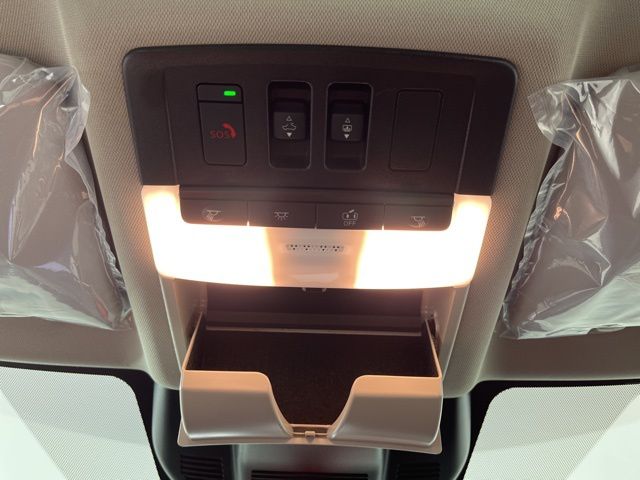 2025 Everest White Pearl Nissan Rogue Platinum FWD SUV