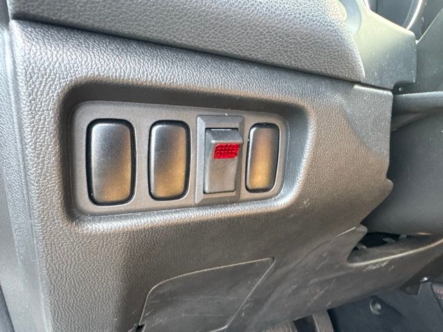 Used 2019 Pearl White Mitsubishi 2.0 ES image 9